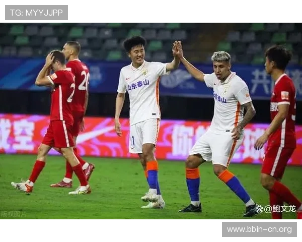 退役后拒绝躺平 一人扛起球队重担带领前行